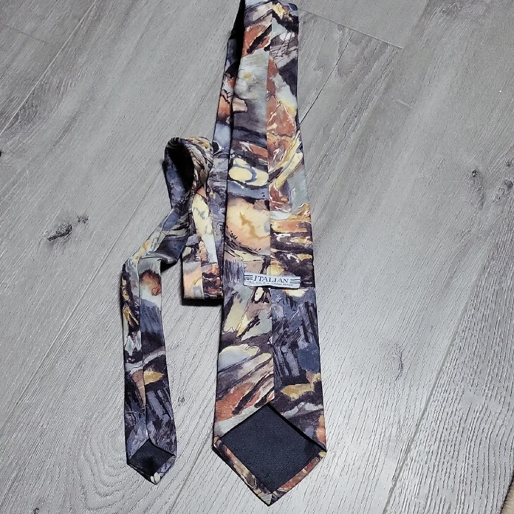Abstract Patterned Tie - Picture 1 of 6